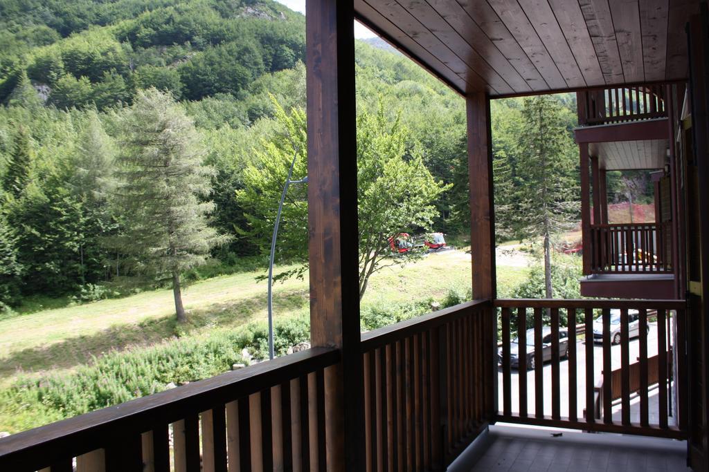 Il Cervo Bianco Aparthotel Абетоне Стая снимка